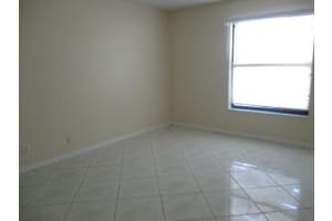 890 N Federal Hwy, Lantana, FL 33462, Sold 07/18/16