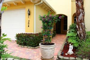 6421 Bella Cir, Boynton Beach, FL 33437, Sold 07/22/16