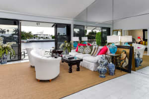 2275 S Ocean Blvd t7, Palm Beach, FL 33480, Sold 05/31/17