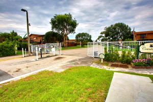 4206 Landar Dr N, Lake Worth, FL 33463, Sold 08/18/16