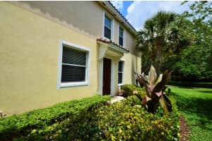 1056 Pinewood Lake Ct, Greenacres, FL 33415, Sold 08/29/16