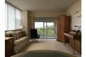 250 NE 20th St, Boca Raton, FL 33431, Sold 08/25/16