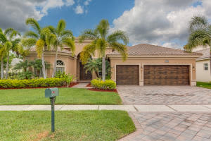 9279 Pineville Dr, Lake Worth, FL 33467, Sold 08/12/16