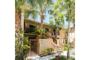 3939 NE 5th Ave APT A202, Boca Raton, FL 33431, Sold 10/11/16