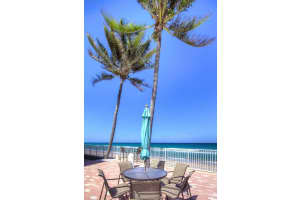 3520 S Ocean Blvd APT L205, South Palm Beach, FL 33480, Sold 08/23/17