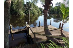 7972 SE Paradise Dr, Stuart, FL 34997, Sold 08/31/16