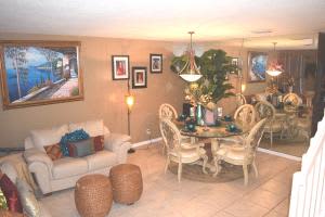952 Summit Lake Dr, West Palm Beach, FL 33406, Sold 07/22/16