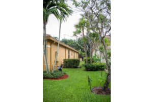 10415 Oak Meadow Ln, Lake Worth, FL 33449, Sold 07/28/16