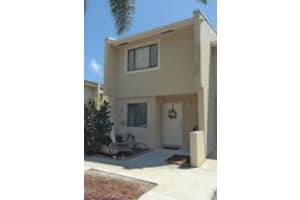 139 Sparrow Dr #5a, Royal Palm Beach, FL 33411, Sold 08/19/16