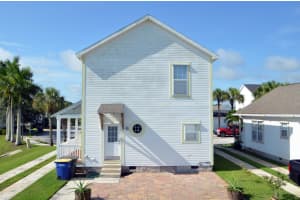 3334 N Park Dr, Fort Pierce, FL 34982, Sold 08/08/16