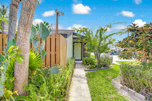 4948 Alder Dr, West Palm Beach, FL 33417, Sold 09/08/16