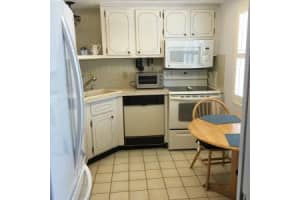 15 SE 13th St APT D2, Boca Raton, FL 33432, Sold 09/09/16