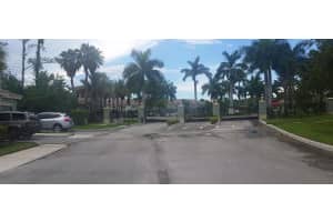 340 Crestwood Cir, Royal Palm Beach, FL 33411, Sold 08/26/16