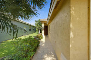 8003 NW 70th Ave, Parkland, FL 33067, Sold 08/29/16