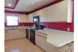 8419 SE Croft Cir, Hobe Sound, FL 33455, Sold 03/24/17