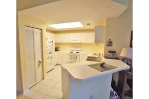 7430 NW 4th St, Plantation, FL 33317, Sold 08/05/16