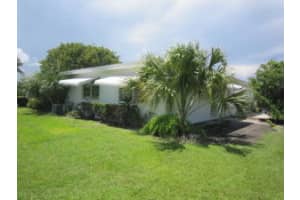 7288 E Oakridge Cir, Lantana, FL 33462, Sold 09/23/16