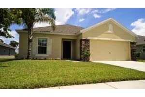 435 Briarcliff Cir, Sebastian, FL 32958, Sold 05/16/17