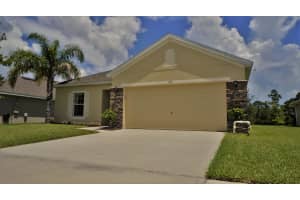 435 Briarcliff Cir, Sebastian, FL 32958, Sold 05/16/17