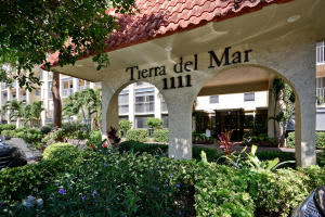 1111 S Ocean Blvd, Boca Raton, FL 33432, Sold 12/09/16