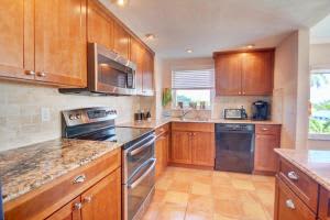 555 SE 6th Ave, Delray Beach, FL 33483, Sold 01/31/17