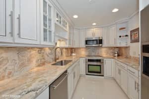 2851 S Ocean Blvd #4a, Boca Raton, FL 33432, Sold 03/27/17