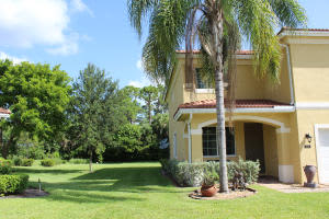 6841 Osage Cir, Greenacres, FL 33413, Sold 11/29/16