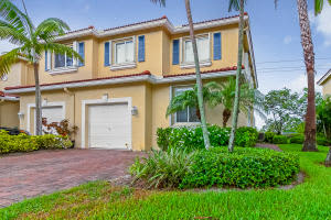 2772 S Evergreen Cir, Boynton Beach, FL 33426, Sold 10/17/16
