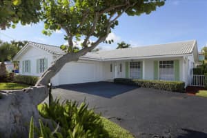 1006 White Dr, Delray Beach, FL 33483, Sold 03/03/17