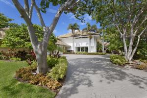 707 NE 40th Rd, Boca Raton, FL 33431, Sold 01/27/17