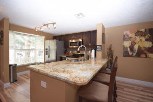 1058 Jeffery St, Boca Raton, FL 33487, Sold 09/30/16