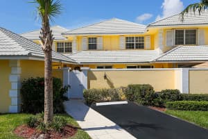1100 S Ocean Blvd b2, Delray Beach, FL 33483, Sold 08/30/17