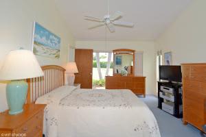 933 NW 37th Ave, Delray Beach, FL 33445, Sold 09/30/16