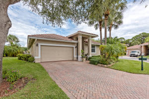 151 Hidden Hollow Dr, Palm Beach Gardens, FL 33418, Sold 09/15/16