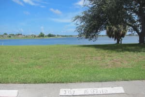 470 Executive Center Dr #1g, West Palm Beach, FL 33401, Sold 02/24/17