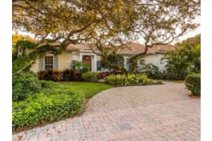 3 W Sea Colony Dr, Vero Beach, FL 32963, Sold 11/07/16