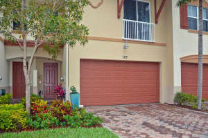 125 E Prive Cir, Delray Beach, FL 33445, Sold 09/09/16