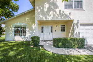 541 Cashiers Dr, West Palm Beach, FL 33413, Sold 09/26/16