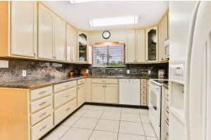 3525 S Ocean Blvd, South Palm Beach, FL 33480, Sold 09/30/16