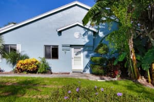 3867 Island Club Cir W, Lake Worth, FL 33462, Sold 10/19/16