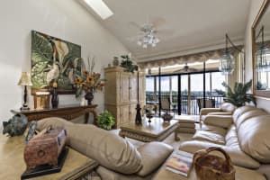 11390 12 Oaks Way, North Palm Beach, FL 33408, Sold 08/24/17