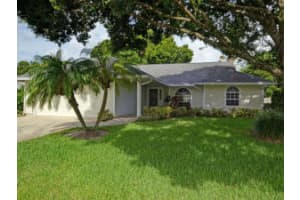 761 24th Square, Vero Beach, FL 32962, Sold 12/06/16