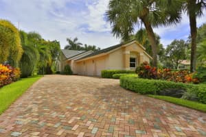 21179 N Sweetwater Ln, Boca Raton, FL 33428, Sold 04/19/17