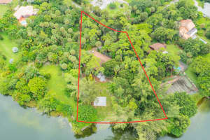 215 Westwood Cir E, West Palm Beach, FL 33411, Sold 06/02/17