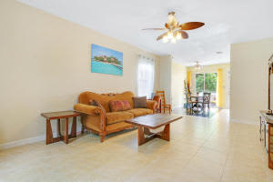 8064 Murano Cir, Palm Beach Gardens, FL 33418, Sold 11/04/16