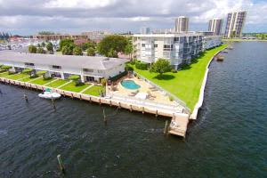 68 Yacht Club Dr, North Palm Beach, FL 33408, Sold 11/28/16