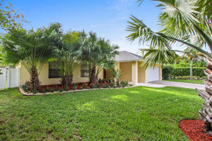 102 N Atlantic Dr, Lantana, FL 33462, Sold 12/06/16