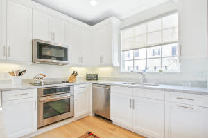 121 Lily Ln, Delray Beach, FL 33444, Sold 02/15/17