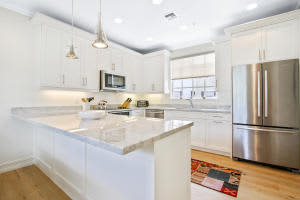 121 Lily Ln, Delray Beach, FL 33444, Sold 02/15/17