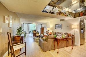 501 SW 11th Pl #203a, Boca Raton, FL 33432, Sold 01/27/17